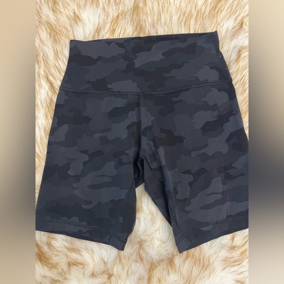 Lululemon Align Shorts 8” – Heritage 365 Camo Deep Coal Multi – Size 8 - Picture 1 of 4
